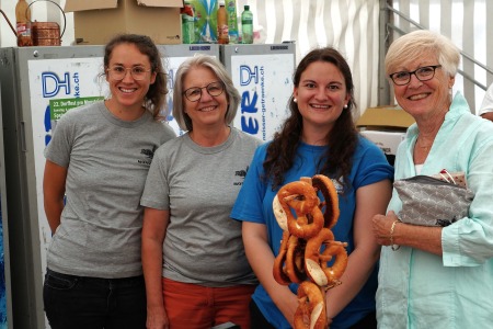 Tolles Kuchenbuffetteam