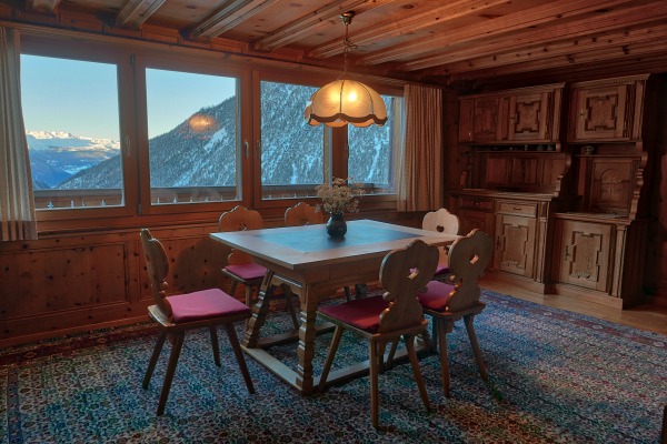 Aegerta - Wohnzimmer mit Aussicht