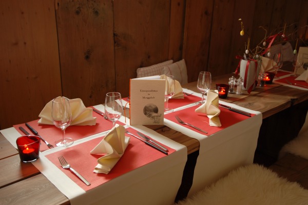 Hotel Restaurant Ducan - Tisch